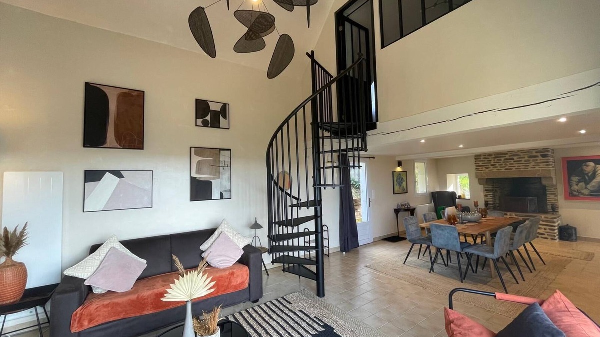 Saint-Senier-de-Beuvron House | Entire house sleeps 1-6, pet friendly. 20 mins to Mont St Michel.