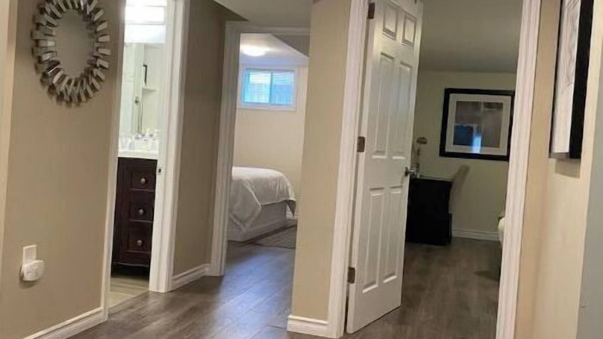 Peterborough House | Entire guest suite Warm just like home close by PRHC