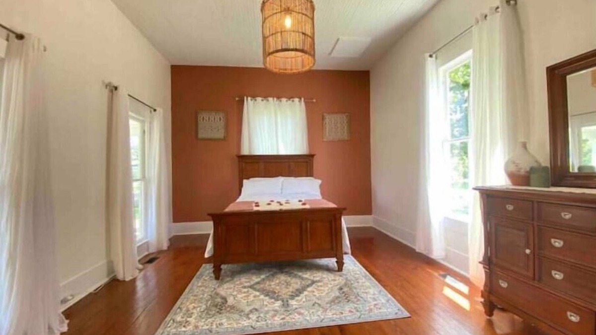 Williston House | Entire Historic Home - Carolina Getaway