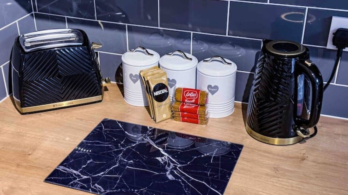 Newcastle-upon-Tyne House | Entire home for 6+Free parking