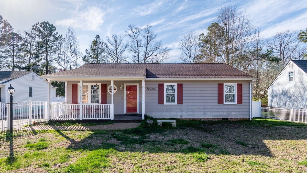 Midlothian House | Entire Home - Close to everything.