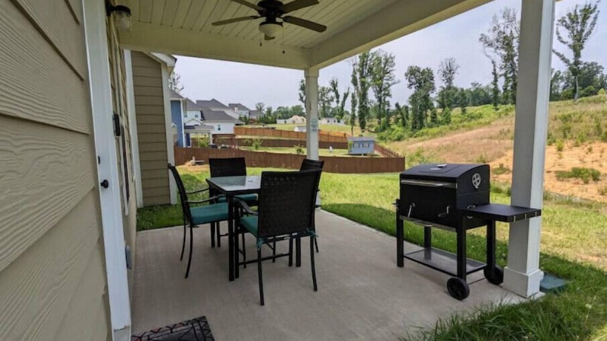 Belmont House | Entire Home In Belmont - Greater Charlotte Arean