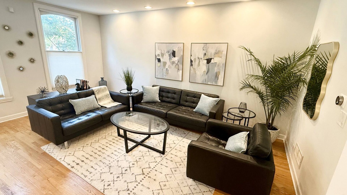Ranch Triangle House | Entire Home in Lincoln Park - Amazing Game Room - Perfect Location