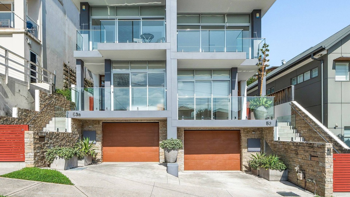 Rose Bay House | Entire home in North Bondi, Australia