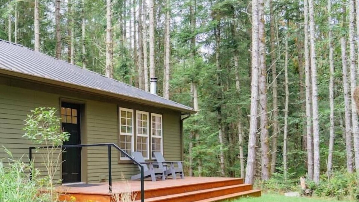 Adelma Beach House | Entire home in Port Townsend, Washingtonnn