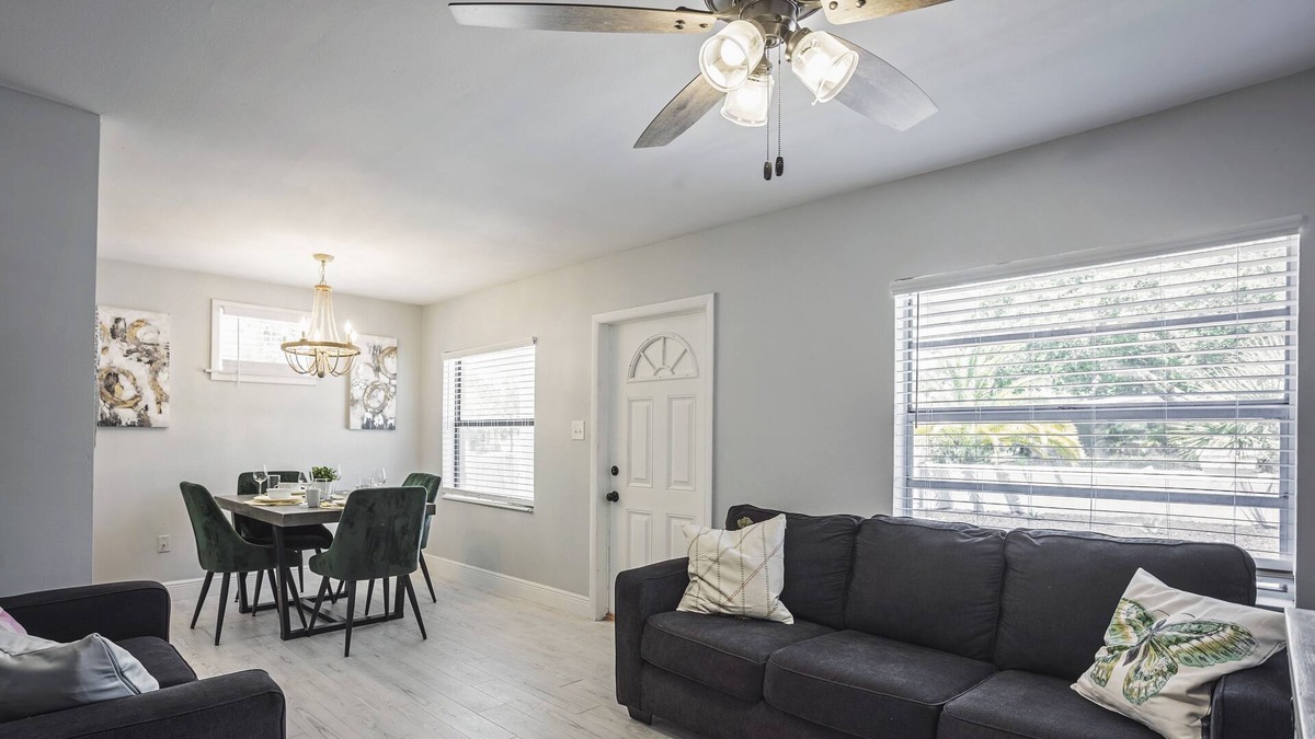 Temple Crest House | Entire home near Bush Garden, USF, Moffitt center