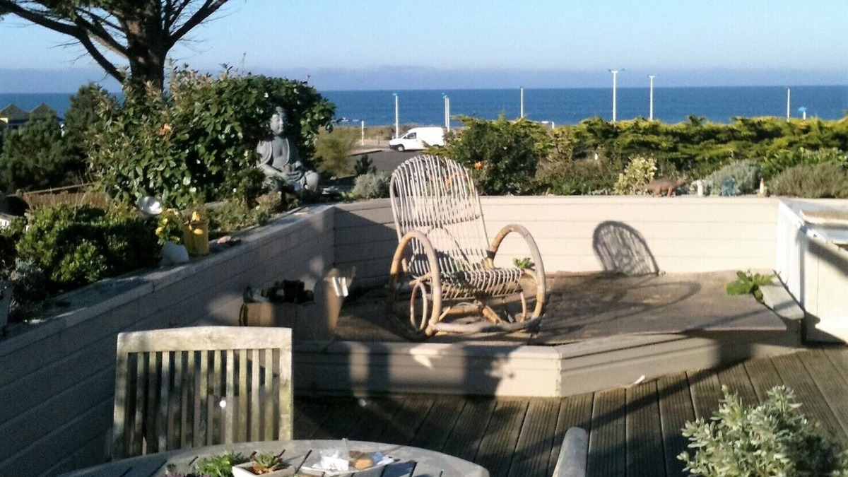 Saint-Martin de Brehal House | Entire house facing the Chausey Islands, sea view. Beach nearby. On foot