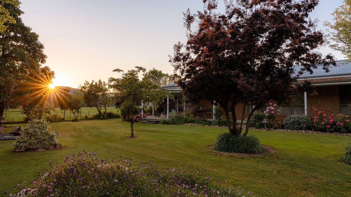 Moyhu House | Entire House -The Kingsley, King Valley