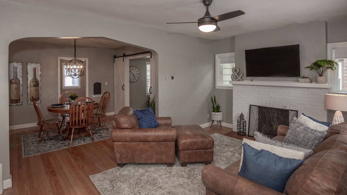 Moline House | Entire house to yourself, laundry, fenced yard, and 2 car garage!