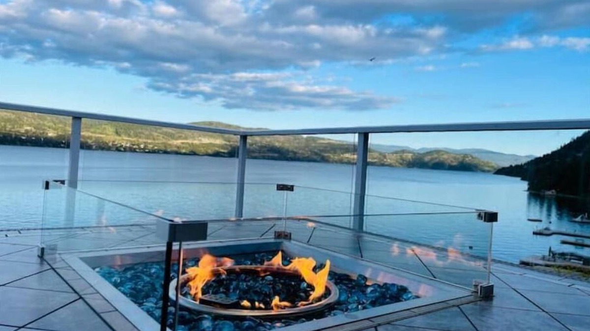 Central Okanagan House | Entire house WATERFRONT, private beach/dock/views