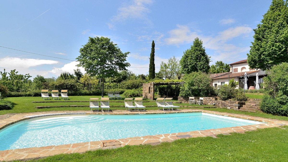 Vicchio Villa | Entire private villa with swimming pool near Florence