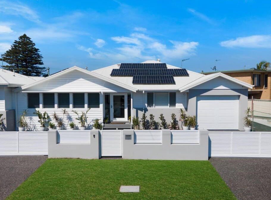 Lake Illawarra House | Entire Residential Home - Lake Illawarra And Beachside Home Sleeps 12