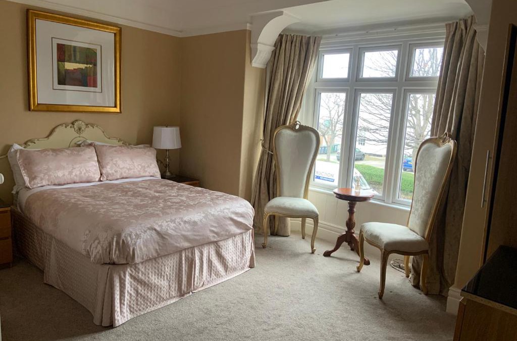 New Brighton House | Entire Seaside Home, Sleeps 8, All en-suite rooms