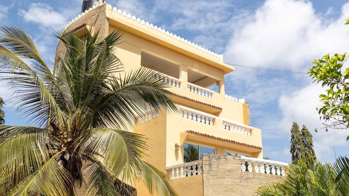 Diani Beach Villa | Entire Three-Bedroom Villa:-Tamasha Luxury Villa, Diani.