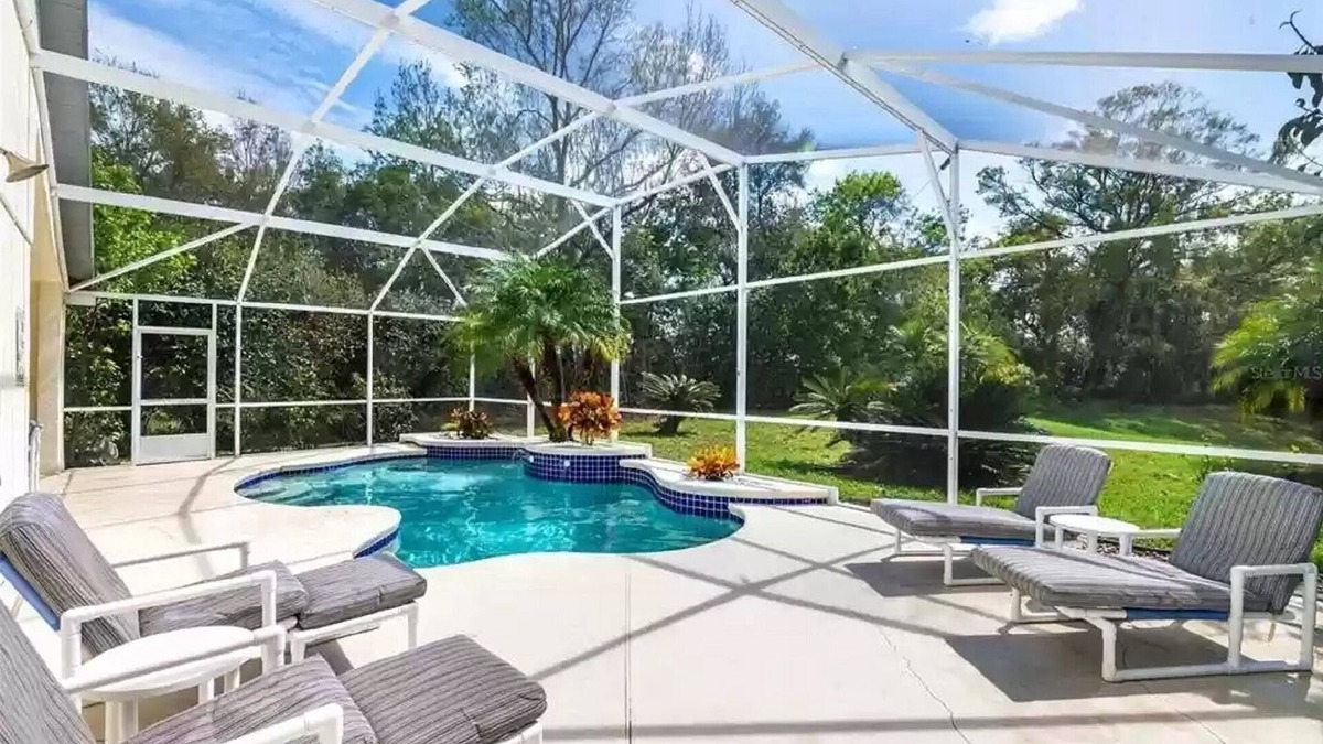 Eagle Pointe South Villa | Entire Villa with Pool and great Privacy near Disney