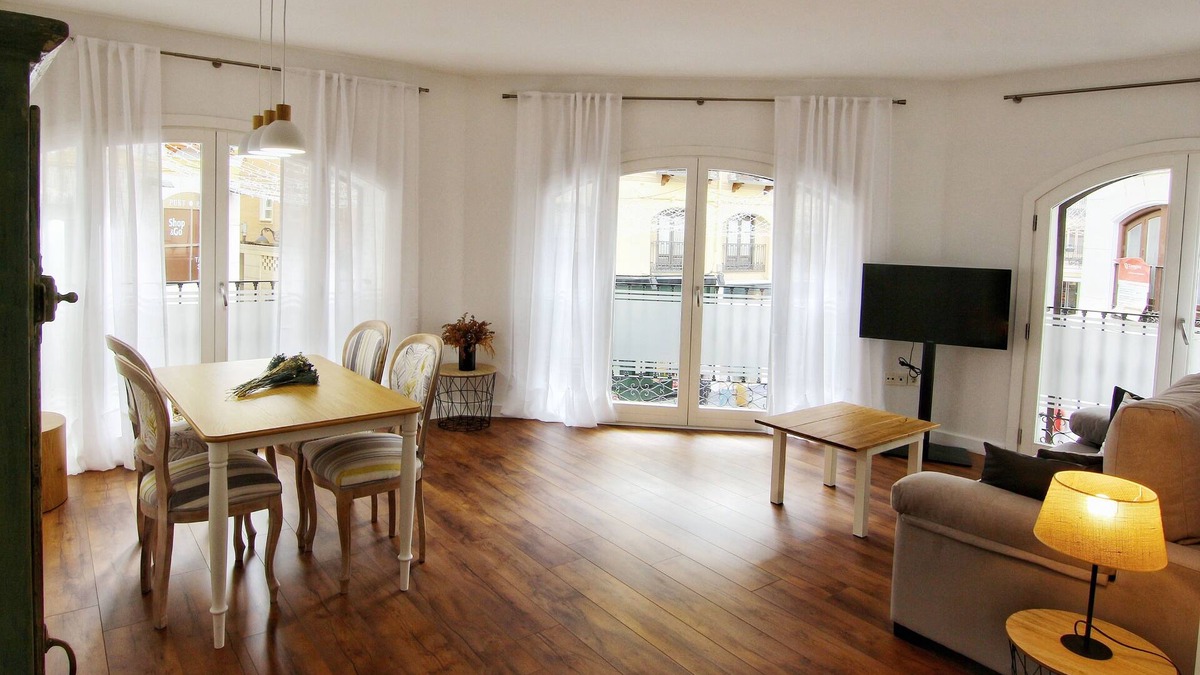 Zaragoza Old Town Apartment | ENTRESUELO B - E B - Apartamentos Almada - Plaza del Pilar