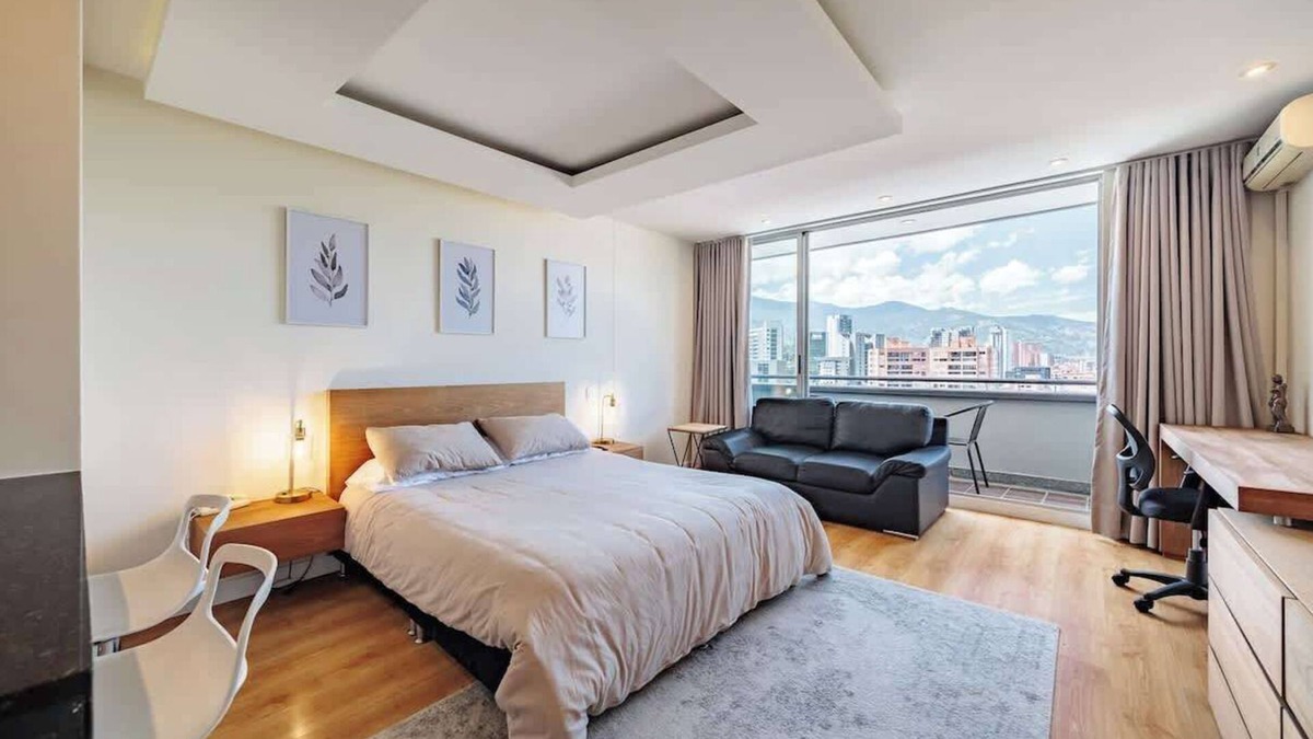 La Aguacatala Apartment | |EP| Modern Loft W/AC, Workspace, and Scenic Views