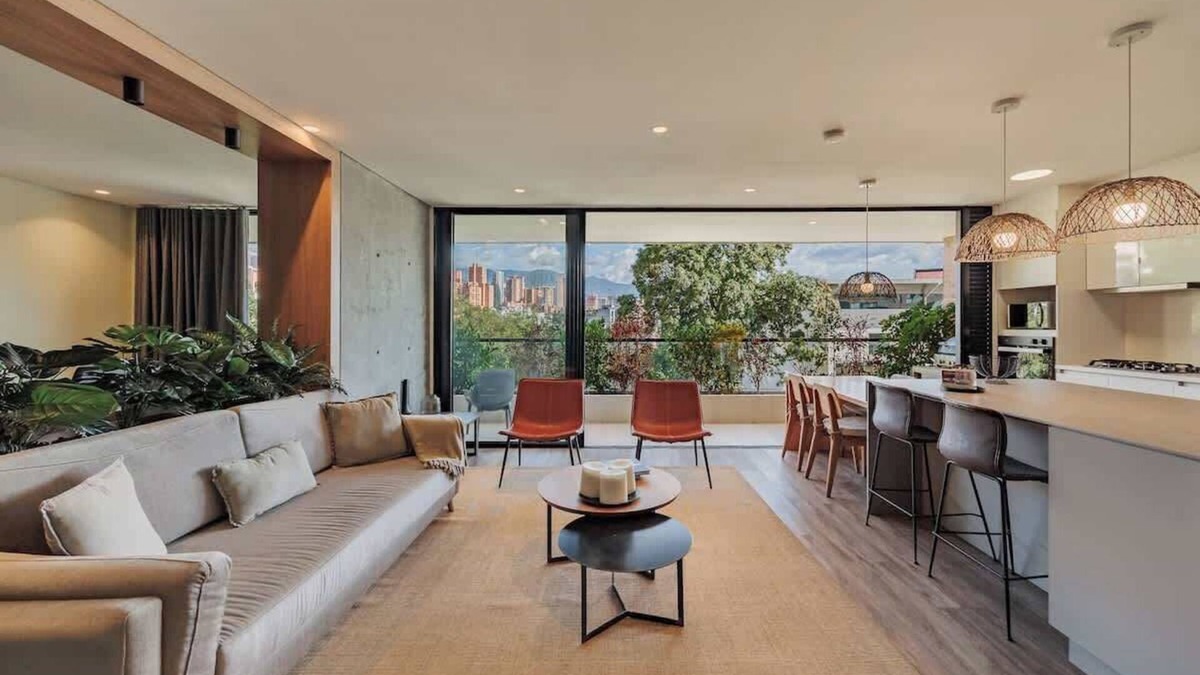 Lalinde Apartment | |EP| Spacious Apt W/Desk, Balcony, pool/Views