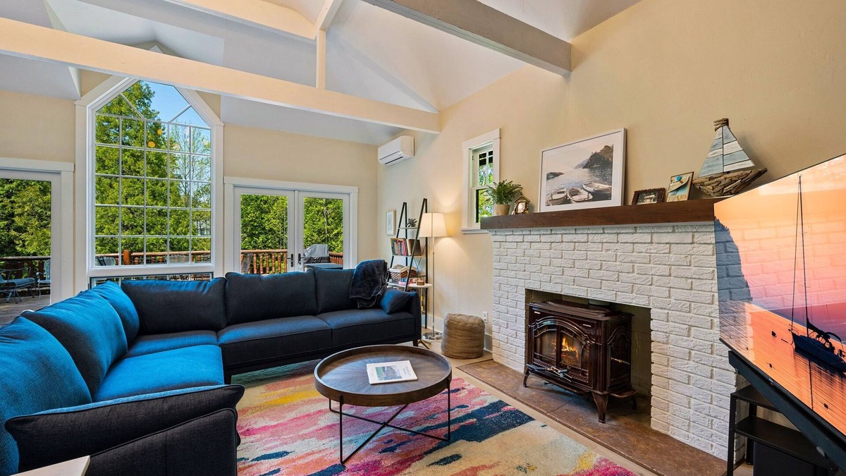 Ephraim House | Ephraim Fall Escape | Walk to Bay, Shops & Wilson’s