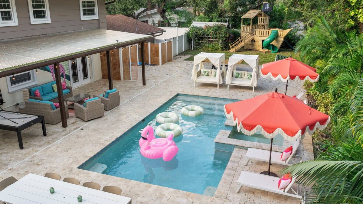 Clearwater House | Epic 5BR w/Mini Golf + Heated Pool + Game Room