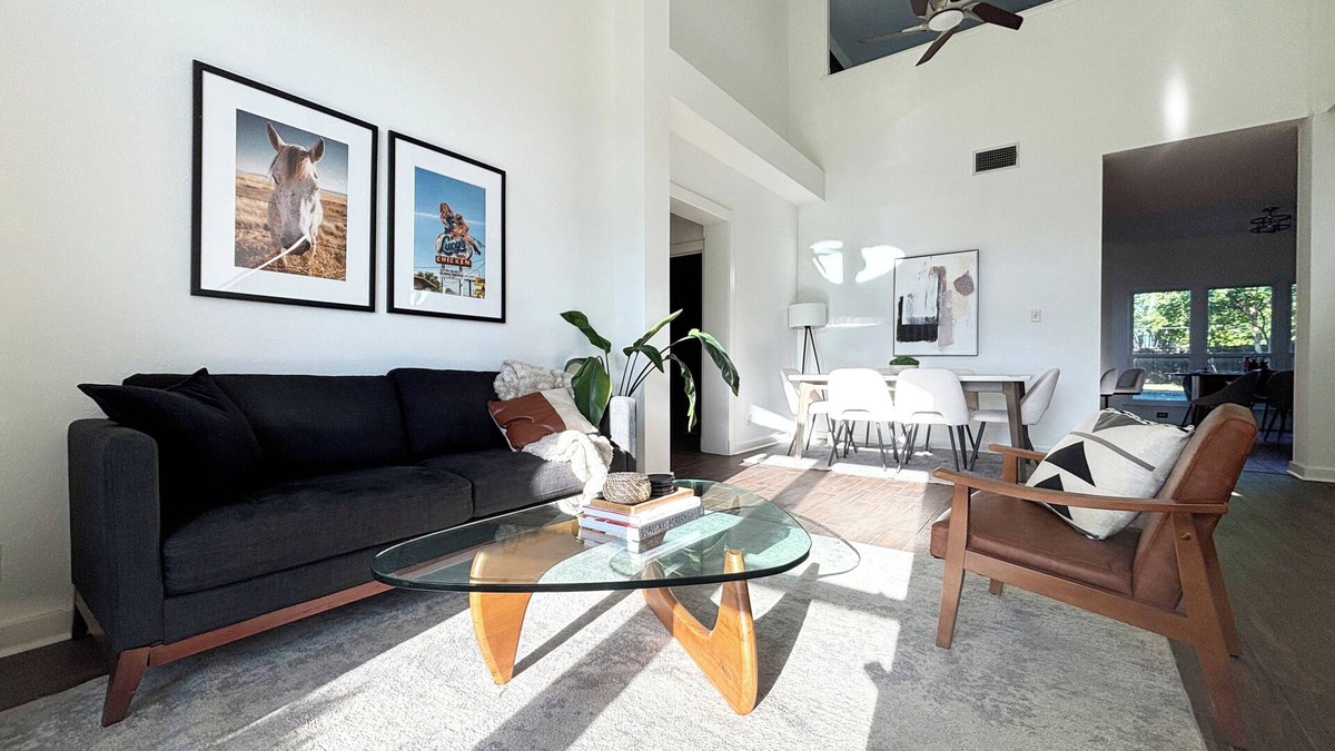 West Oak Hill House | Epic Austin House - Large rooms, Game Room, Gym & more…