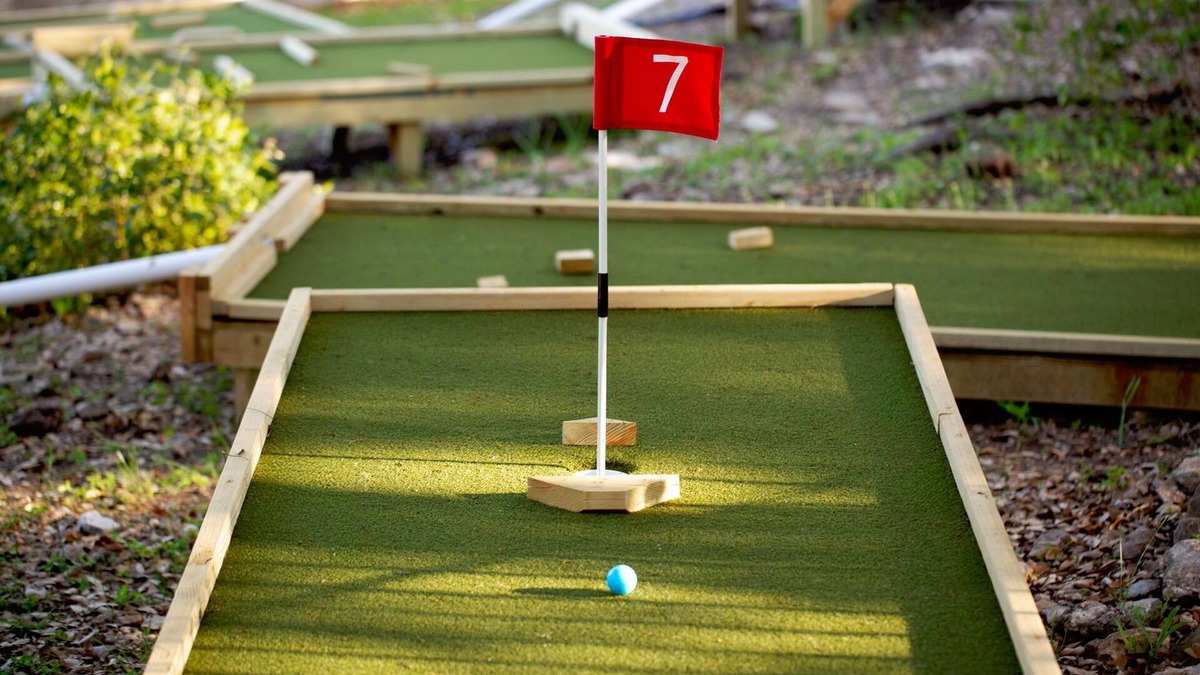 Crownridge of Texas House | Epic Family Escape: Custom 9-Hole Putt Putt, Pickleball, Pool, Near Six Flags