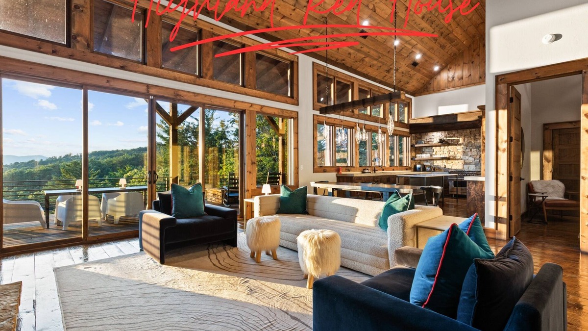 Morganton Cabin | Epic Views | Luxe Stay @ Highland Red House | Family Fun, Games, HotTub, FirePit