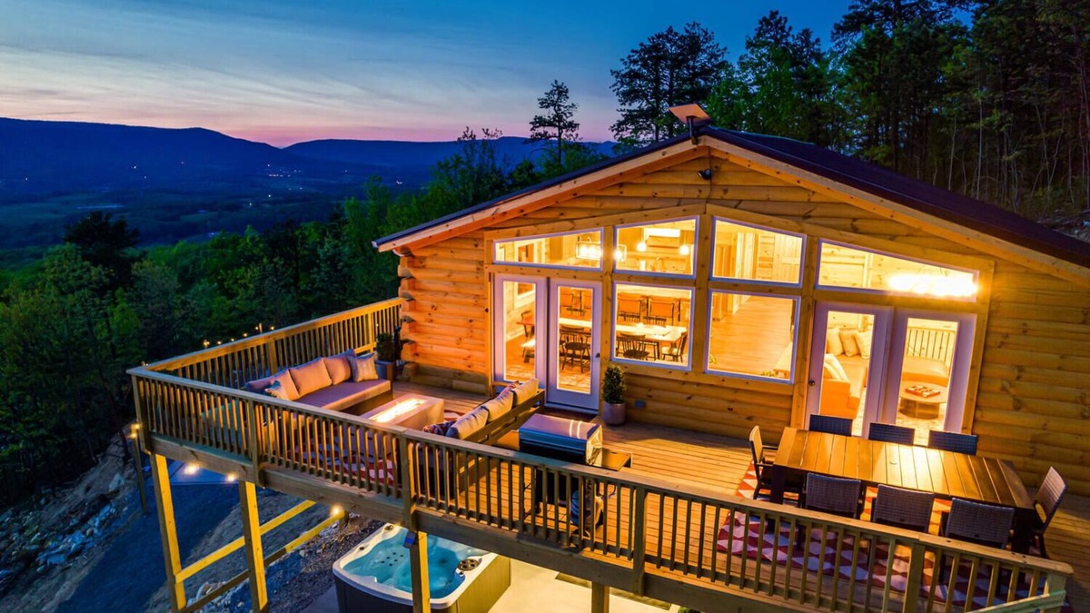 Shenandoah Cabin | Epic Views - Pickleball - HotTub - Firepit - Shenandoah National Park!