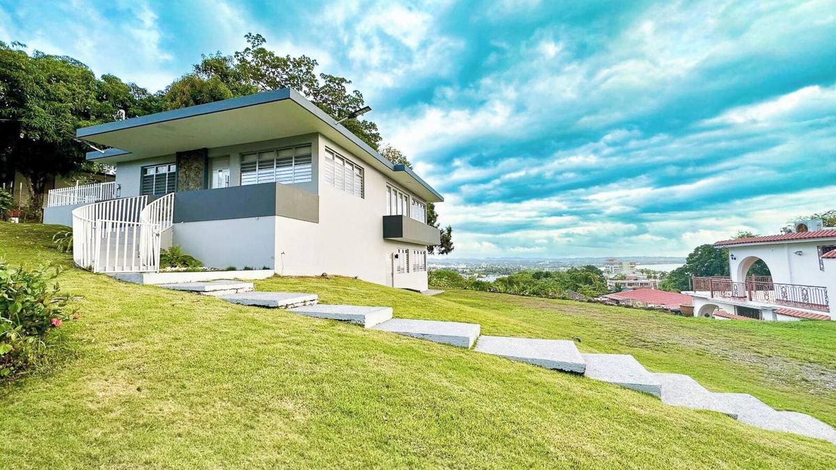 Miradero House | EpicView Casita - King Bed & Queen Bed - AC - High Speed WiFi - 65" Smart TV