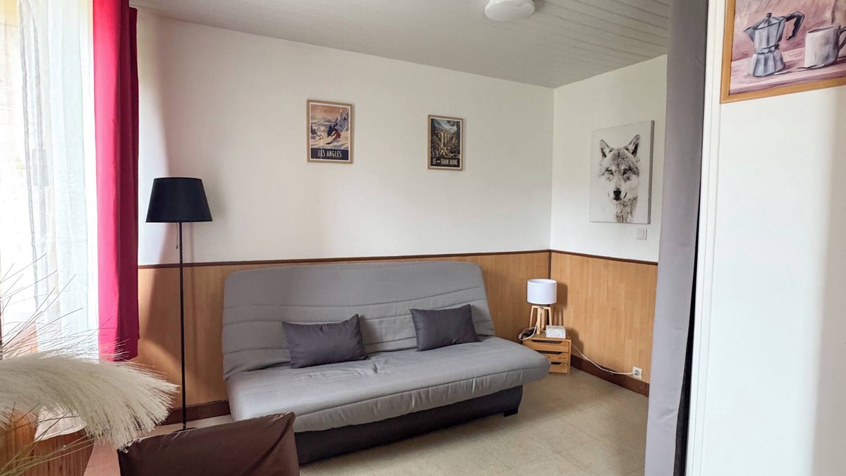 La Llagonne Apartment | Equipped studio at the foot of the Quillane ski slopes