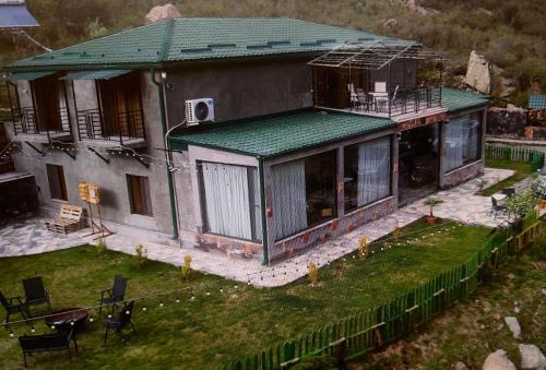 Hermon House | Eraz Guest House