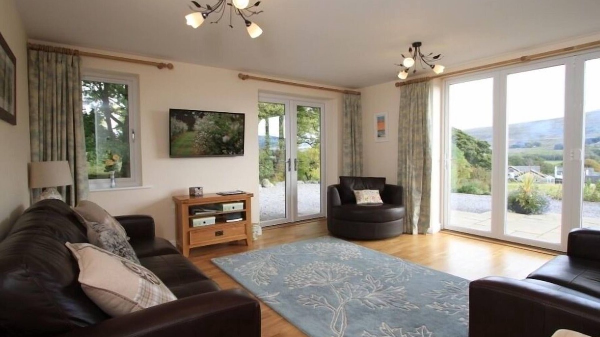 Threlkeld Cottage | ERIBEL COTTAGE, pet friendly, luxury holiday cottage in Keswick