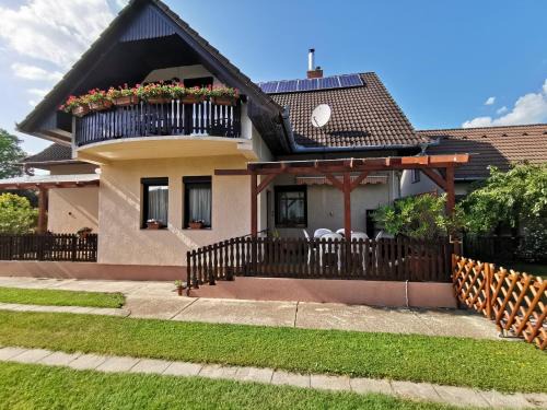 Balatonkeresztur House | Erika Apartman Klímával