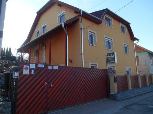 Eger House | Erika Vendégház