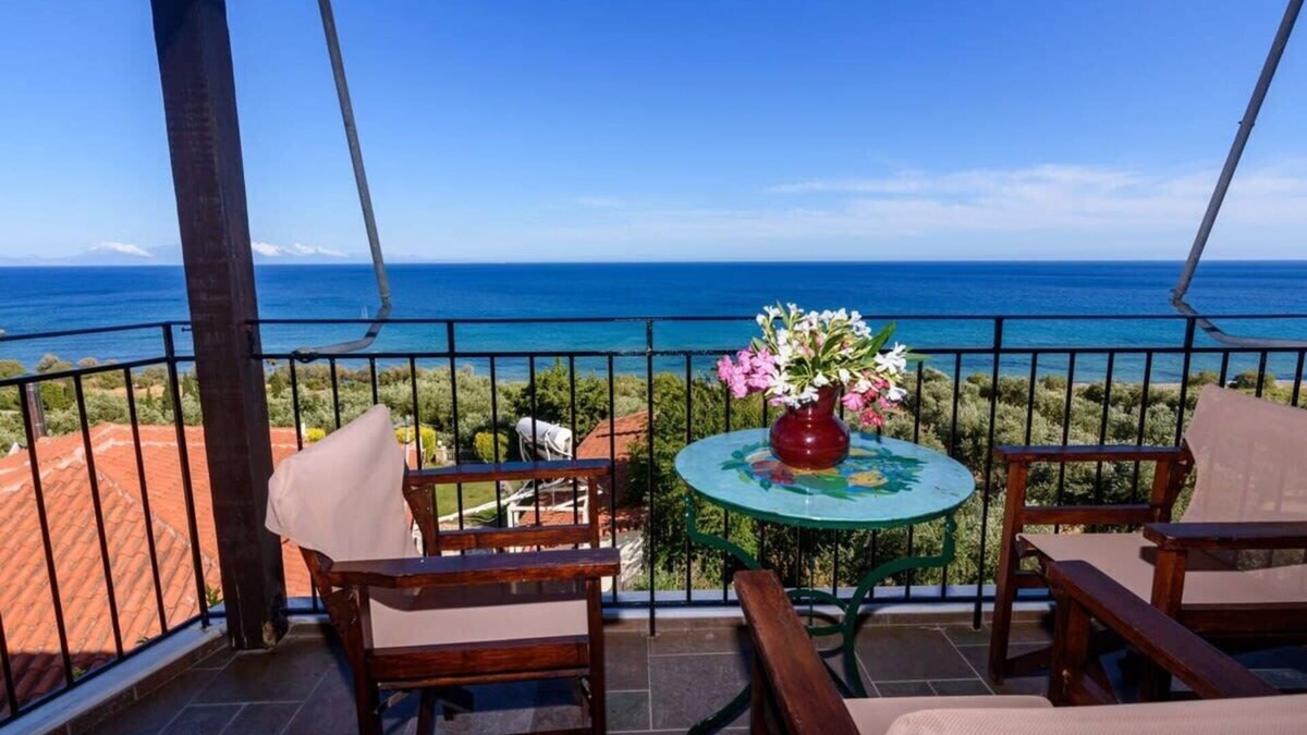 Pylos-Nestoras House | Eros home, panoramic sea view, perfect location