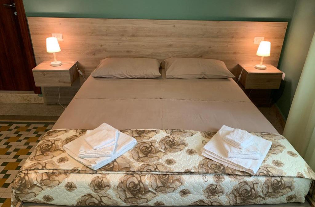 Reggio Calabria Bed & Breakfast | Erythrà Bed and Breakfast
