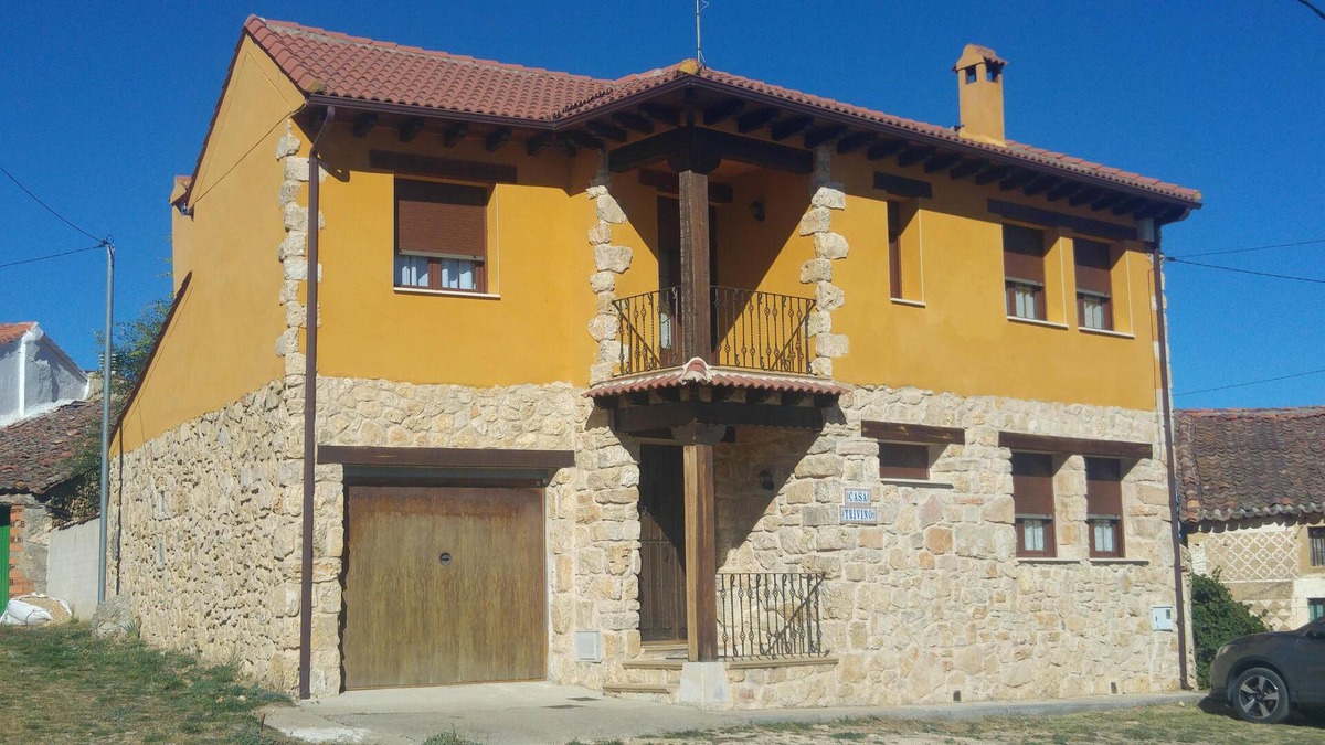 Pradena Cottage | Ideal Rural House for 13 rests and disconnects from everyone and everything ..