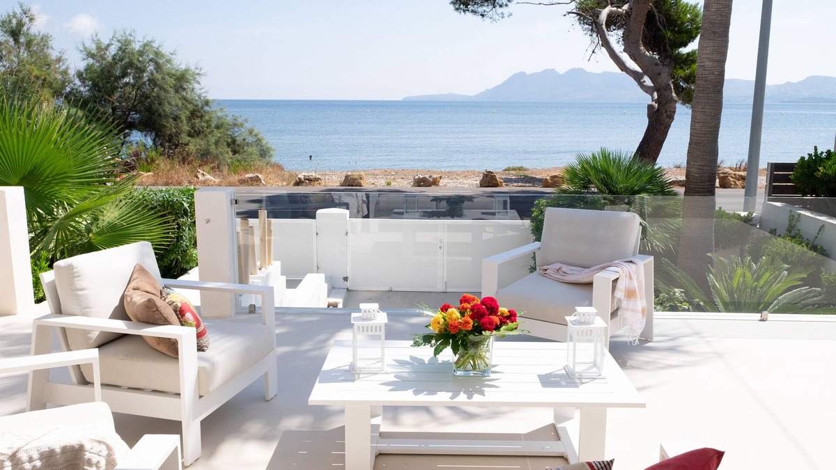 Puerto de Pollensa Villa | AMFORA - HIGH QUALITY VILLA, WITH NEW POOL, IN FIRST LINE OF BEACH