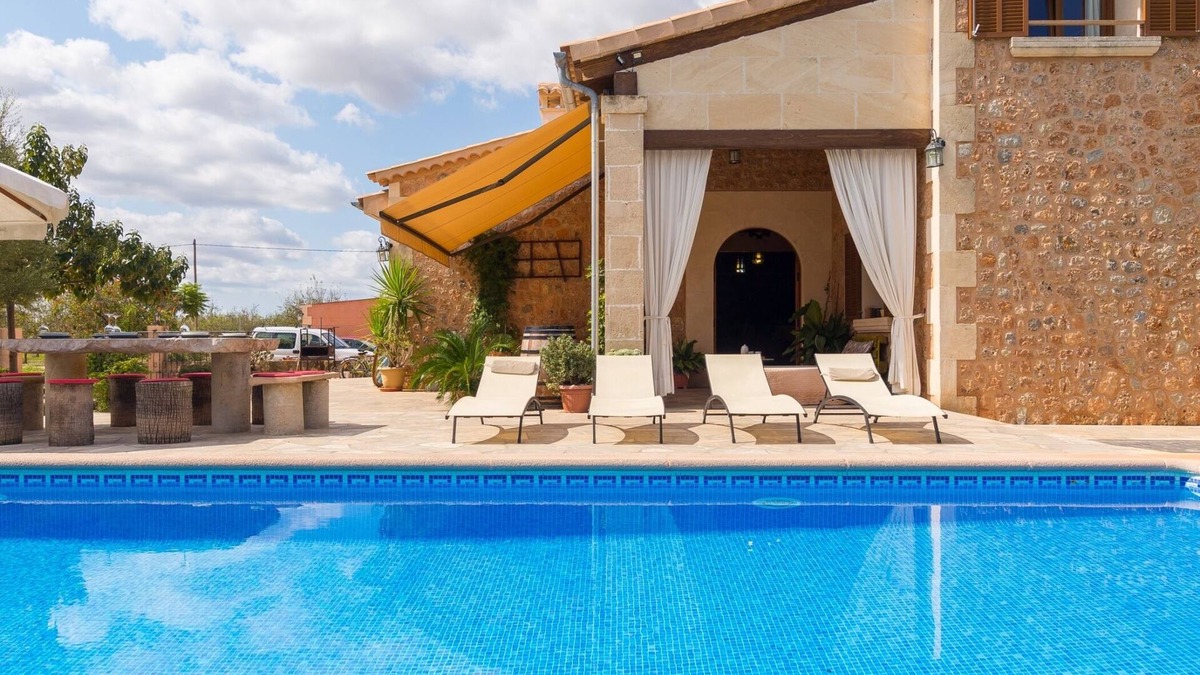 Sencelles Villa | Es Rafalot - Beautiful villa with pool and garden in Binissalem