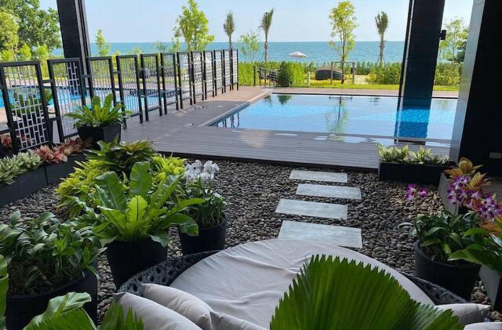 Kram Apartment | Escape BestFamily Condo 1st Beach line