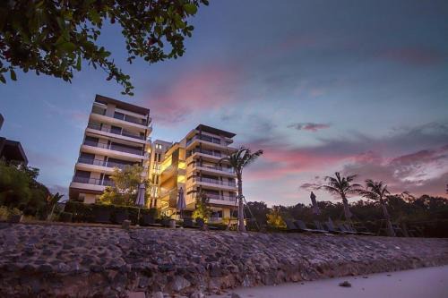 Mae Pim Apartment | Escape condo E166