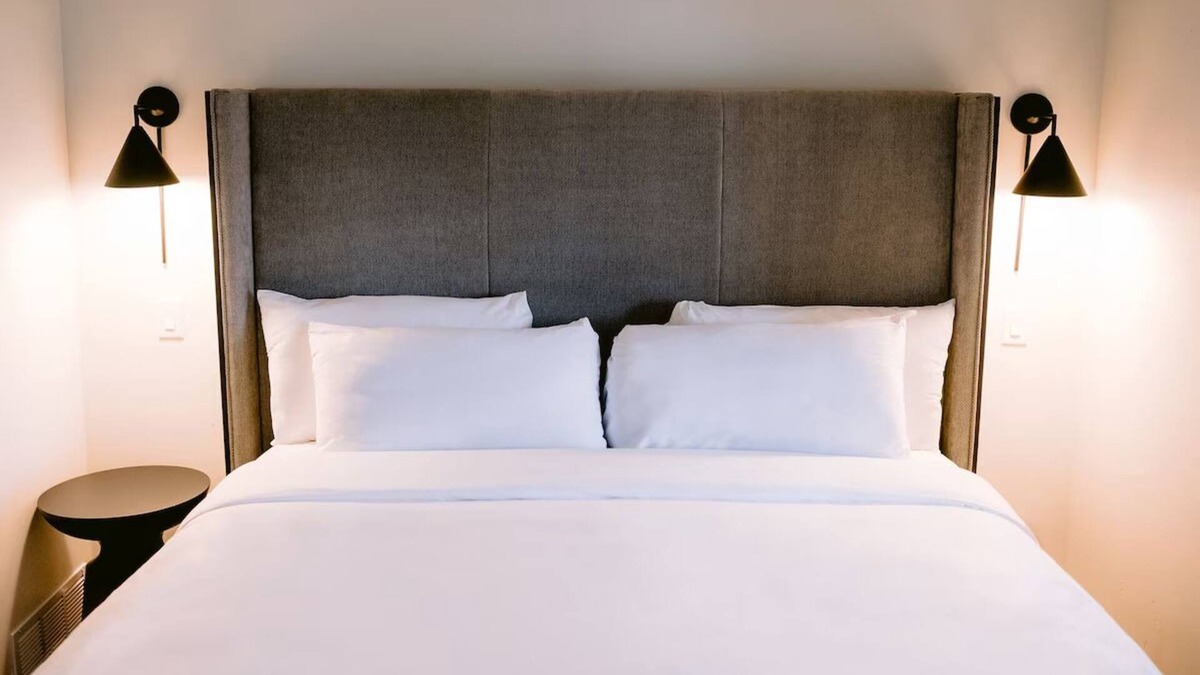 Midway Hotel | Escape in 2 Units w/Fireplace, Outdoor Pool, Golf Course - Relaxation Awaits!