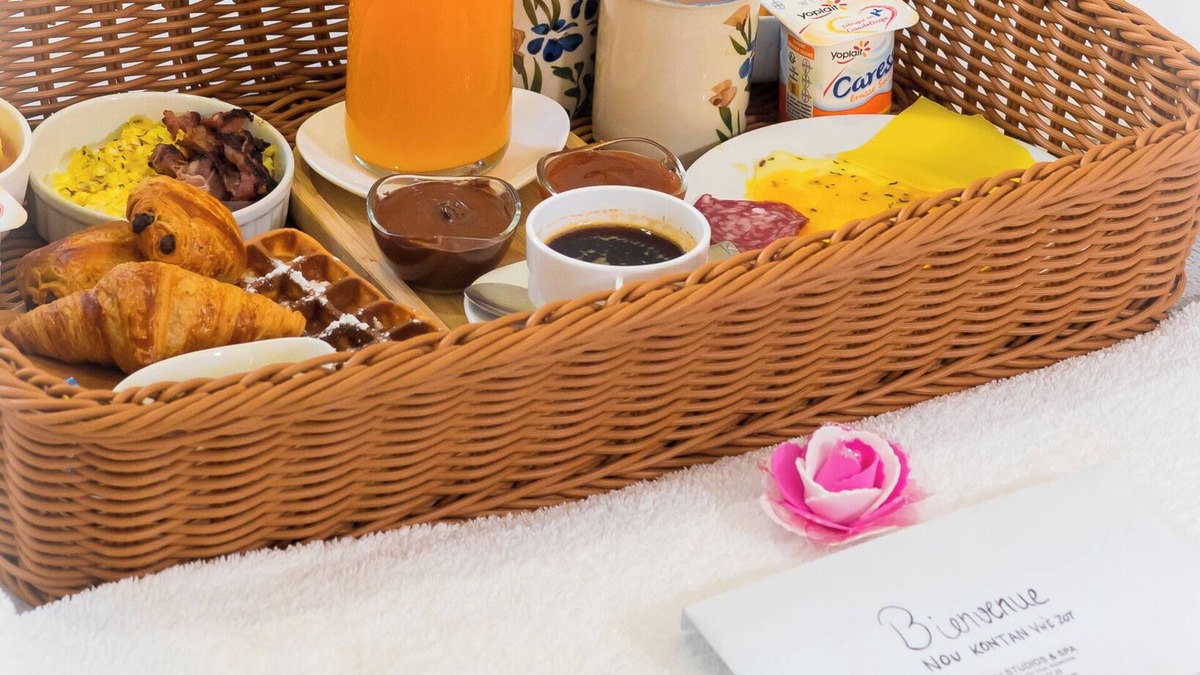 Port-Louis House | Escape in the heart of the city T2 Jacuzzis Sauna and swimming pool