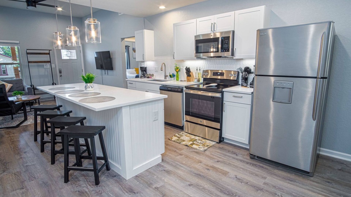 Denver Heights Cottage | Escape to 4br/3ba Brand New Downtown Home