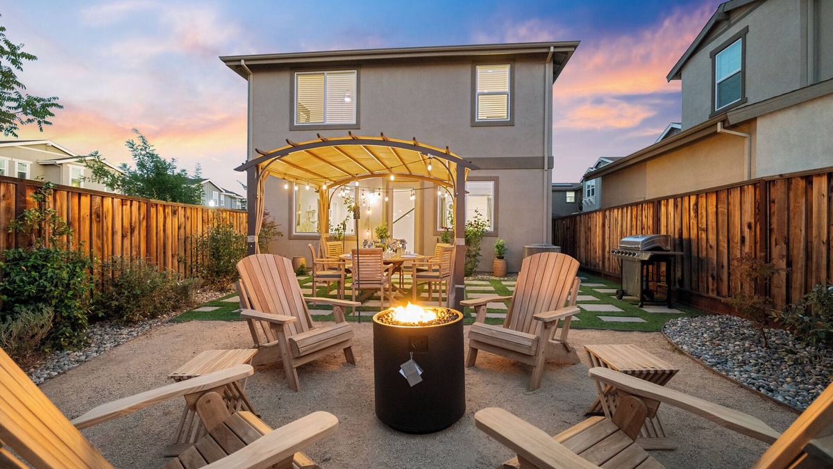 North Natomas House | Escape to a Dreamy and Stylish Home in Natomas!