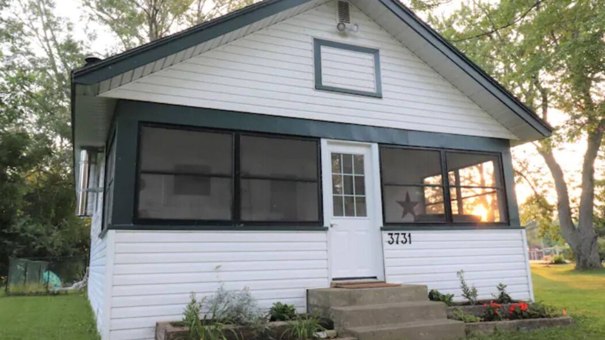 Crystal Beach Cabin | Escape To Beautiful Crystal Beach