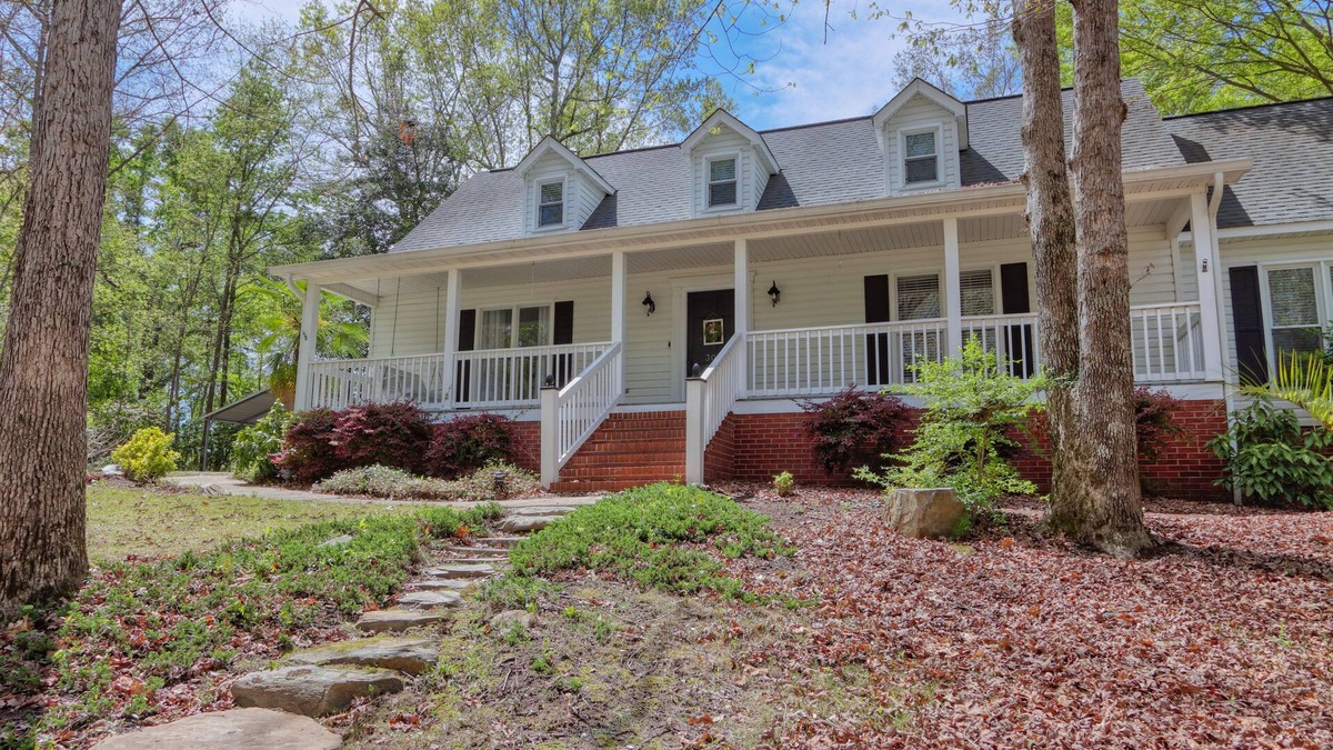 Lexington House | Escape to Cozy Comfort: Your Perfect Retreat in Lexington, South Carolina!