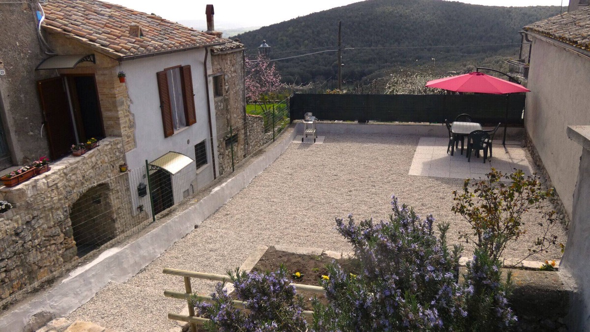 Amelia House | Escape To Umbria, Little Alley