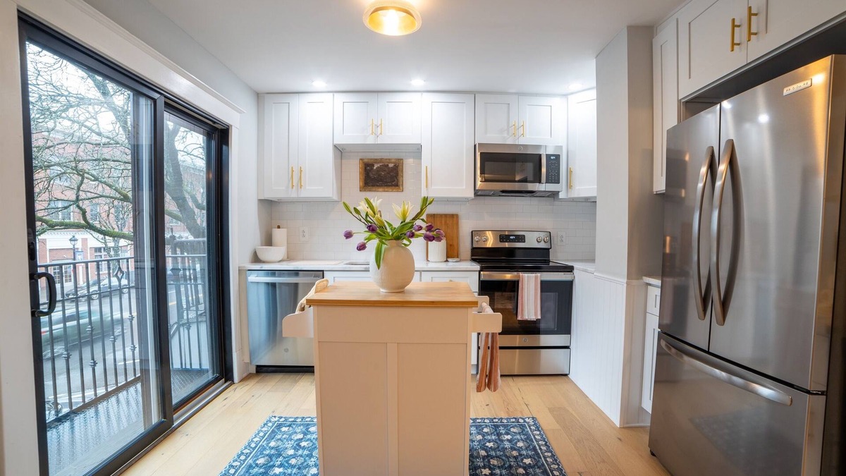 Stroudsburg Apartment | Escape to Main Street