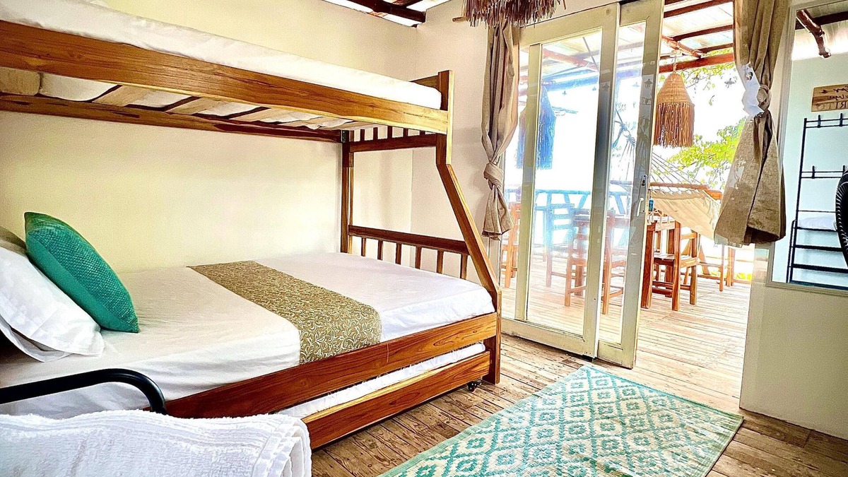 Bocachica Bed & Breakfast | Escape to Paradise! Ocean front room at Shekina Club House - Baru
